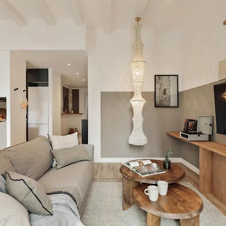Orosi - 2 Bedrooms And Balcony In Poble Sec * Barcelona