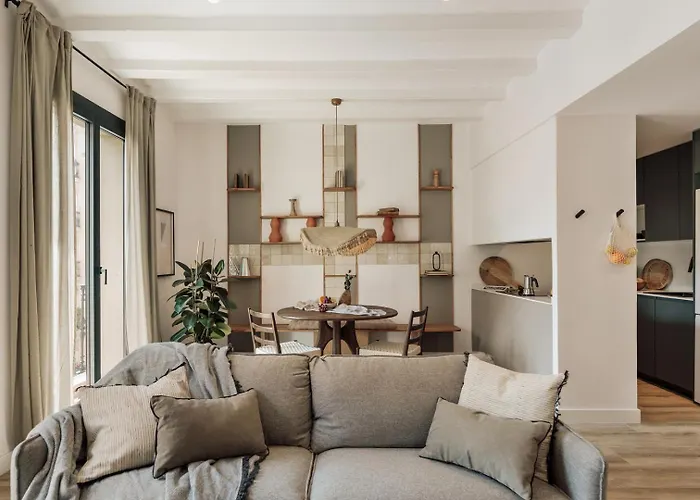 Orosi - 2 Bedrooms And Balcony In Poble Sec Apartment Barcelona