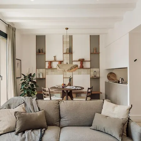 Orosi - 2 Bedrooms And Balcony In Poble Sec Apartment Barcelona